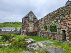 Ruins of the Iona Nunnery; a couple of stone walls and grass